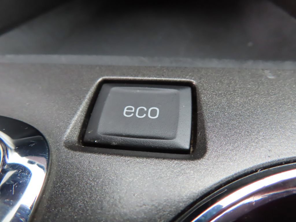Used 2015 Chevrolet Equinox LT w/ Driver Convenience Package FWD image 8