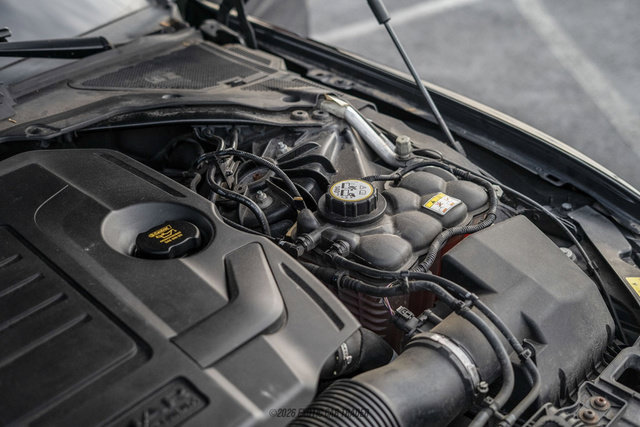 Used 2018 Jaguar XE Premium AWD/4WD image 23