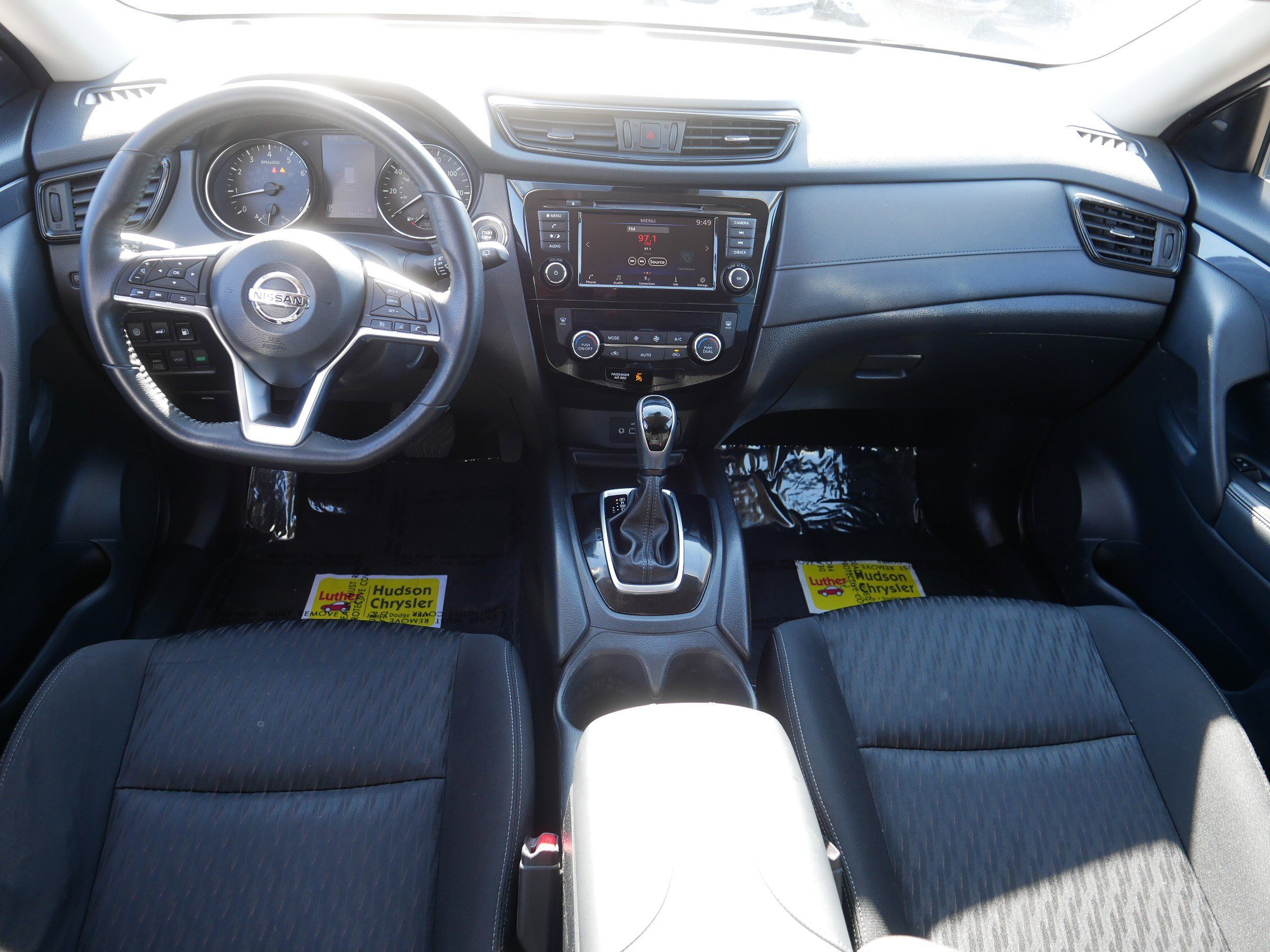 Used 2020 Nissan Rogue SV AWD/4WD image 10