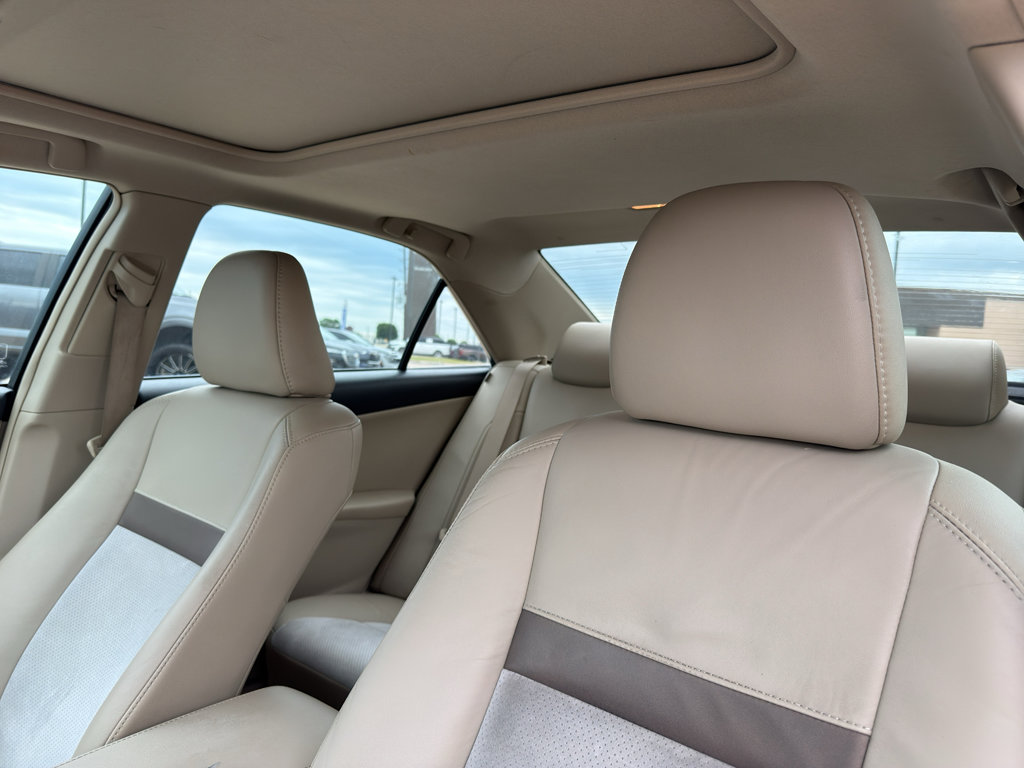 Used 2012 Toyota Camry XLE w/ Leather Pkg FWD image 11