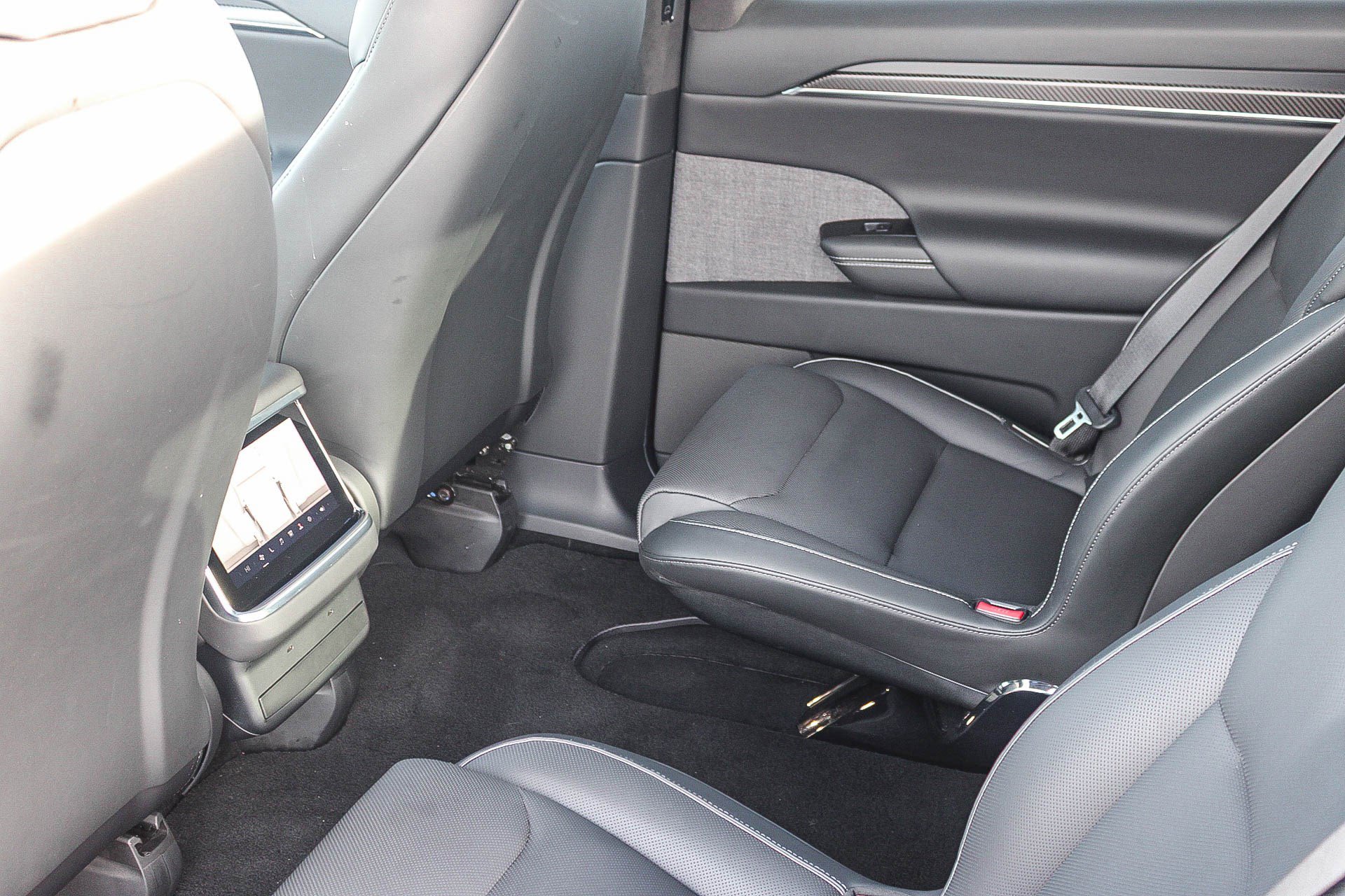 Used 2022 Tesla Model X Plaid image 19