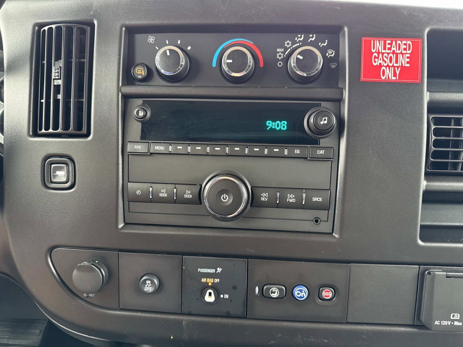 Used 2024 Chevrolet Express 3500 Extended image 12