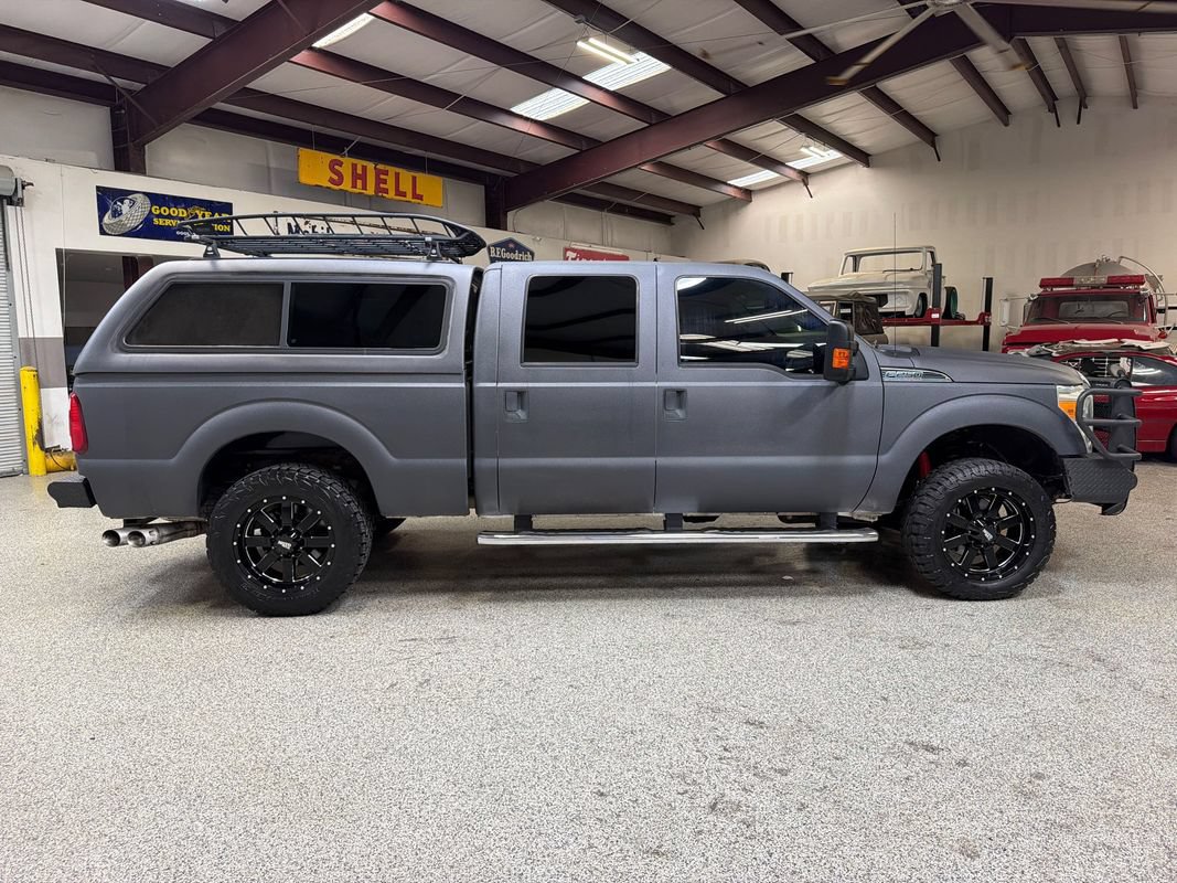 Used 2016 Ford F250 XLT w/ XLT Value Package AWD/4WD image 9