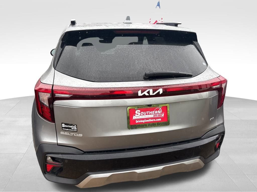 Certified 2024 Kia Seltos S image 16