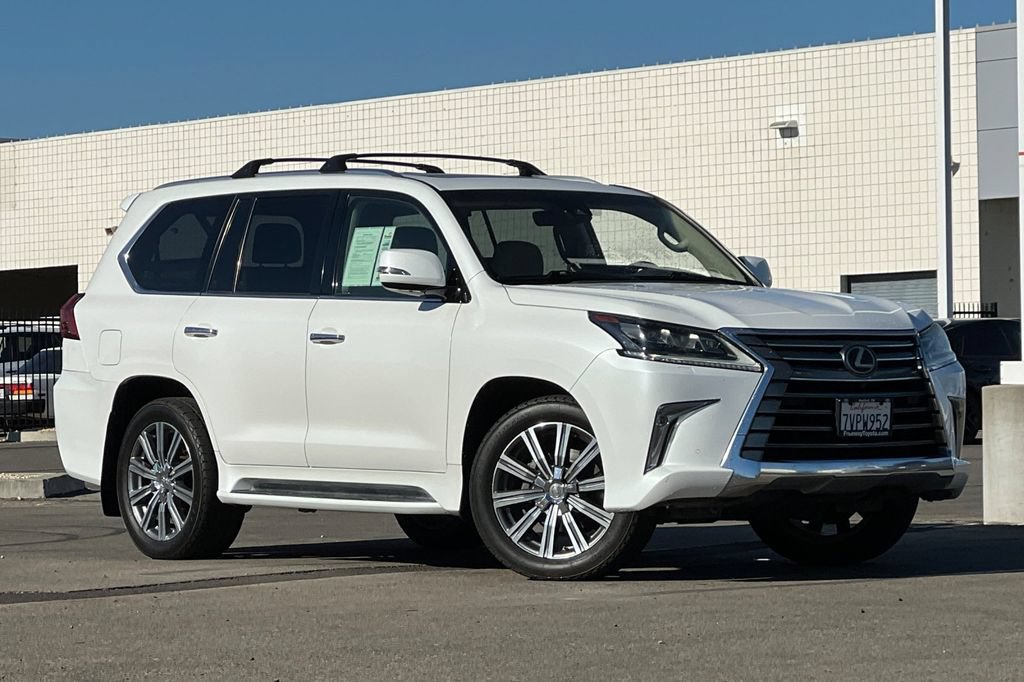 Used 2017 Lexus LX 570 4WD w/ Luxury Package image 2