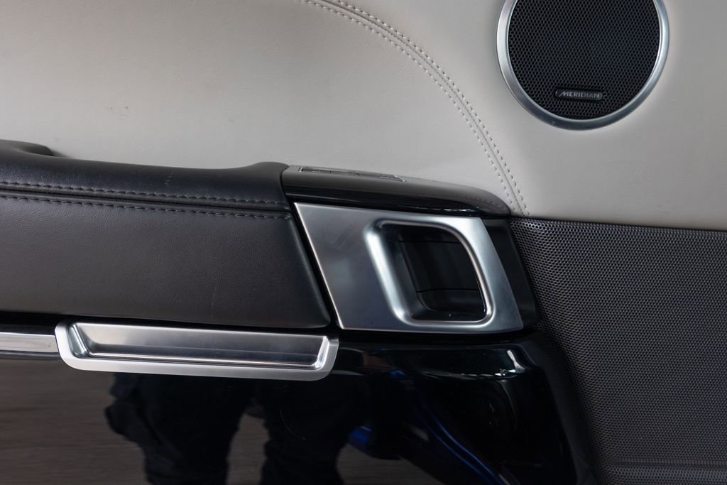 Used 2020 Land Rover Range Rover Sport SVR image 43