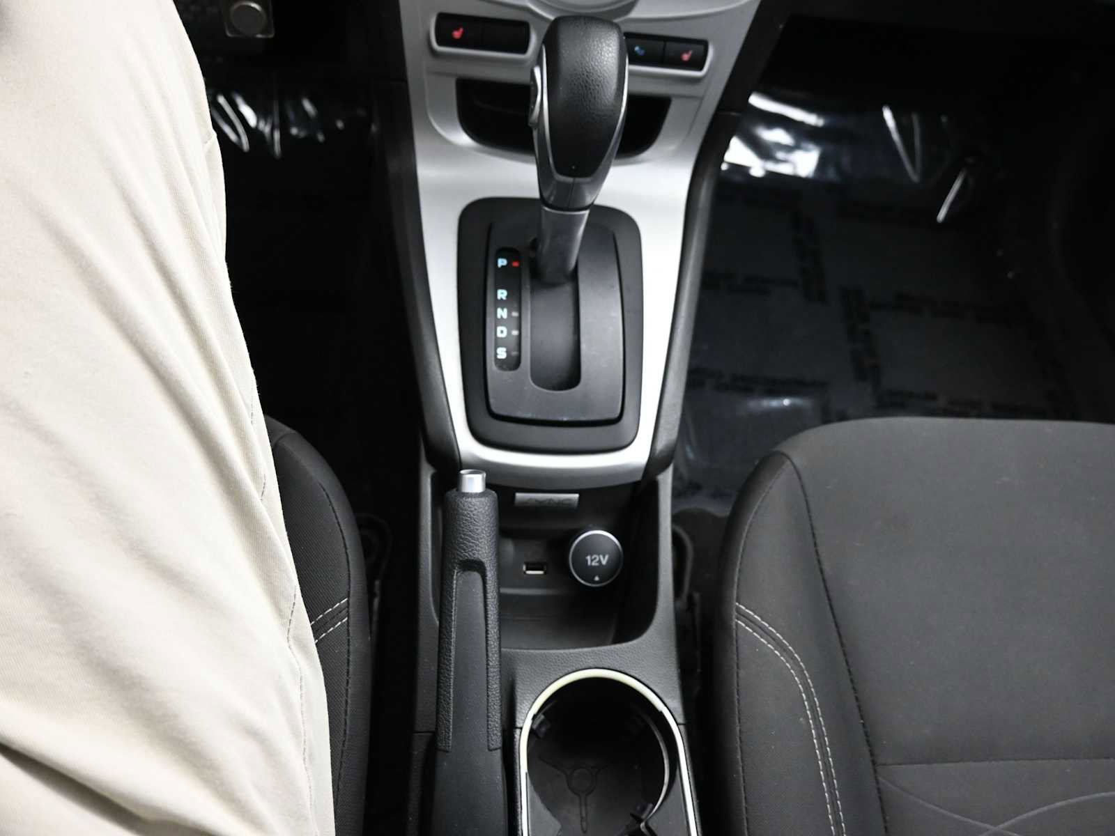 Used 2016 Ford Fiesta SE w/ Cold Weather Package FWD image 24