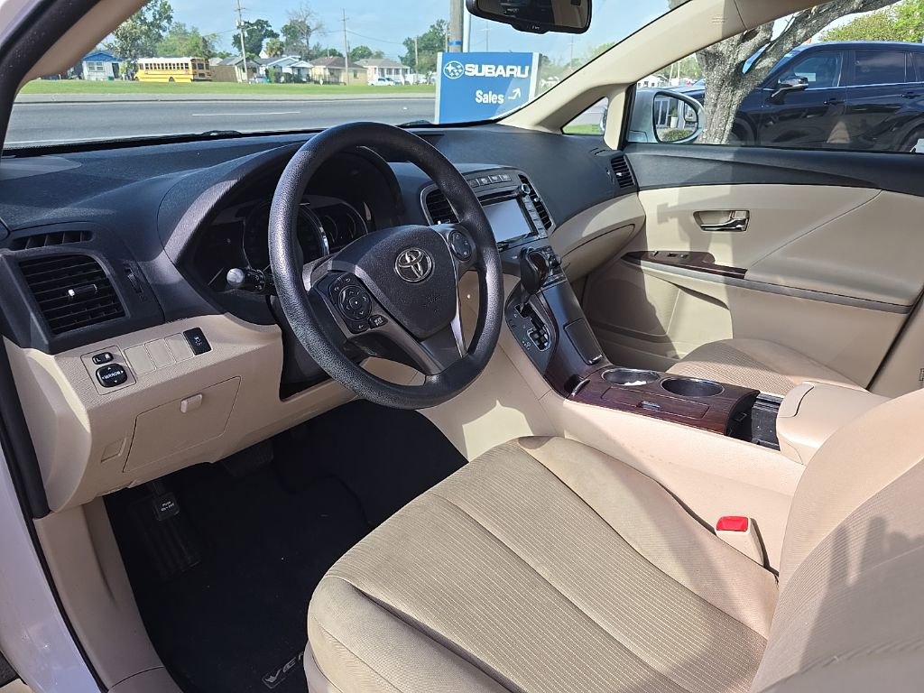 Used 2015 Toyota Venza LE FWD image 5