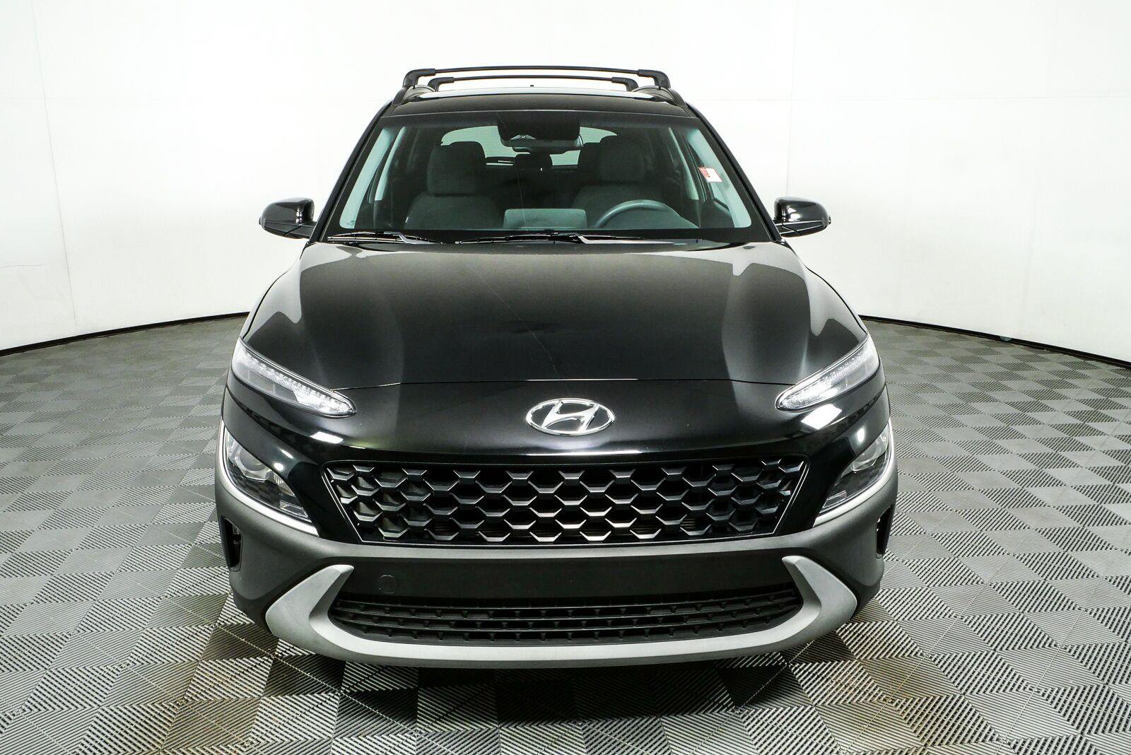 Used 2023 Hyundai Kona SEL AWD/4WD image 25