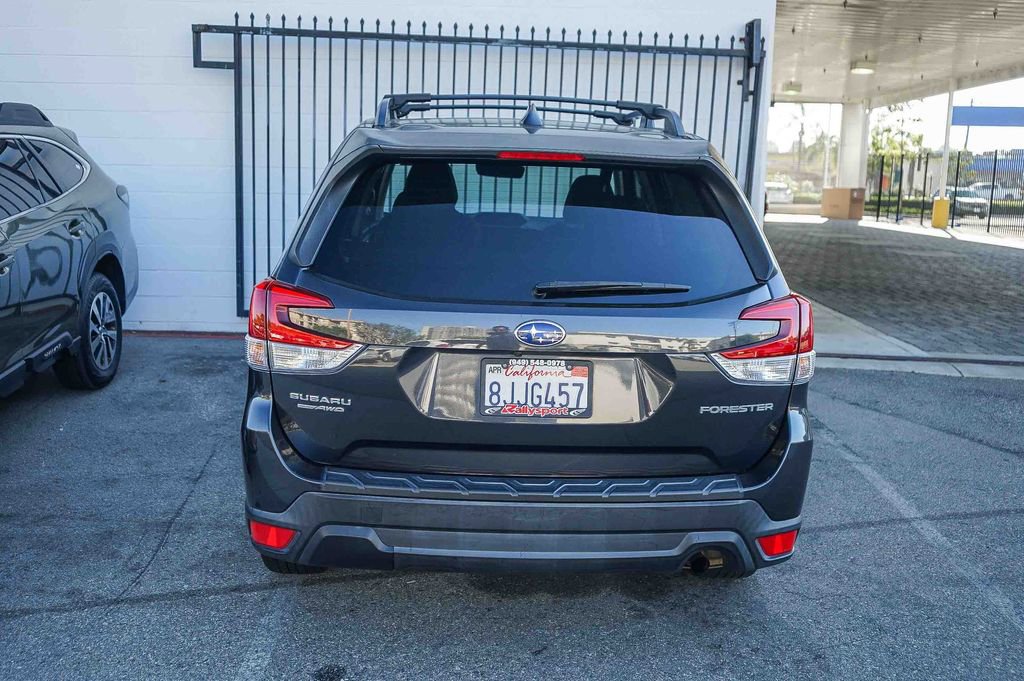 Used 2019 Subaru Forester Premium image 5