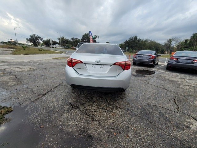 Used 2017 Toyota Corolla LE FWD image 5