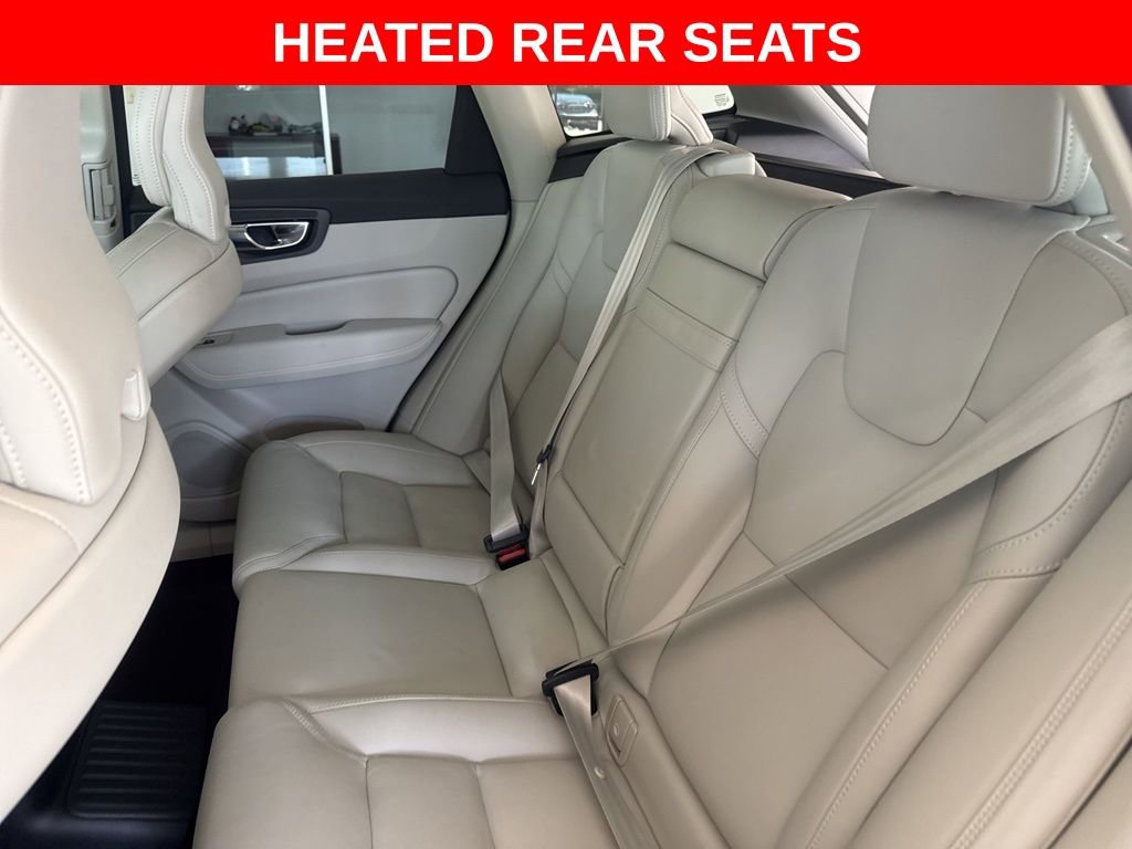 Used 2022 Volvo XC60 T8 Inscription w/ Advanced Package image 16