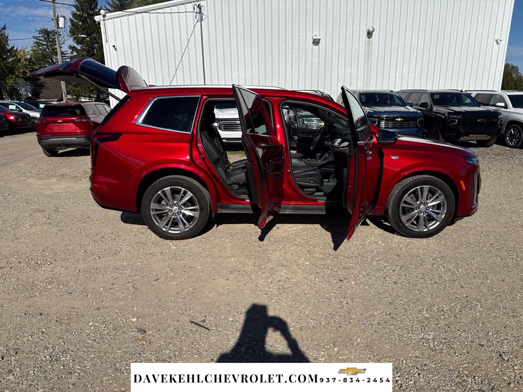 Used 2024 Cadillac XT6 Premium Luxury w/ Technology Package AWD/4WD image 37