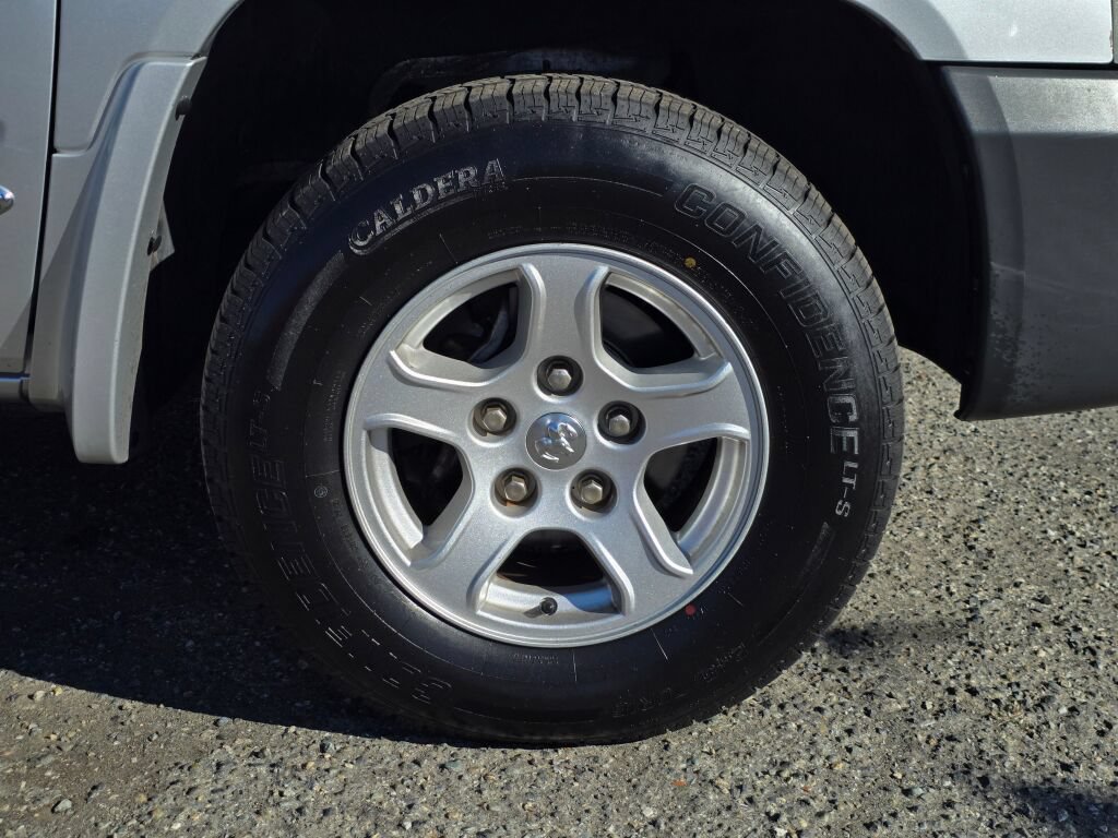 Used 2005 Dodge Dakota SLT w/ Trailer Tow Group AWD/4WD image 7