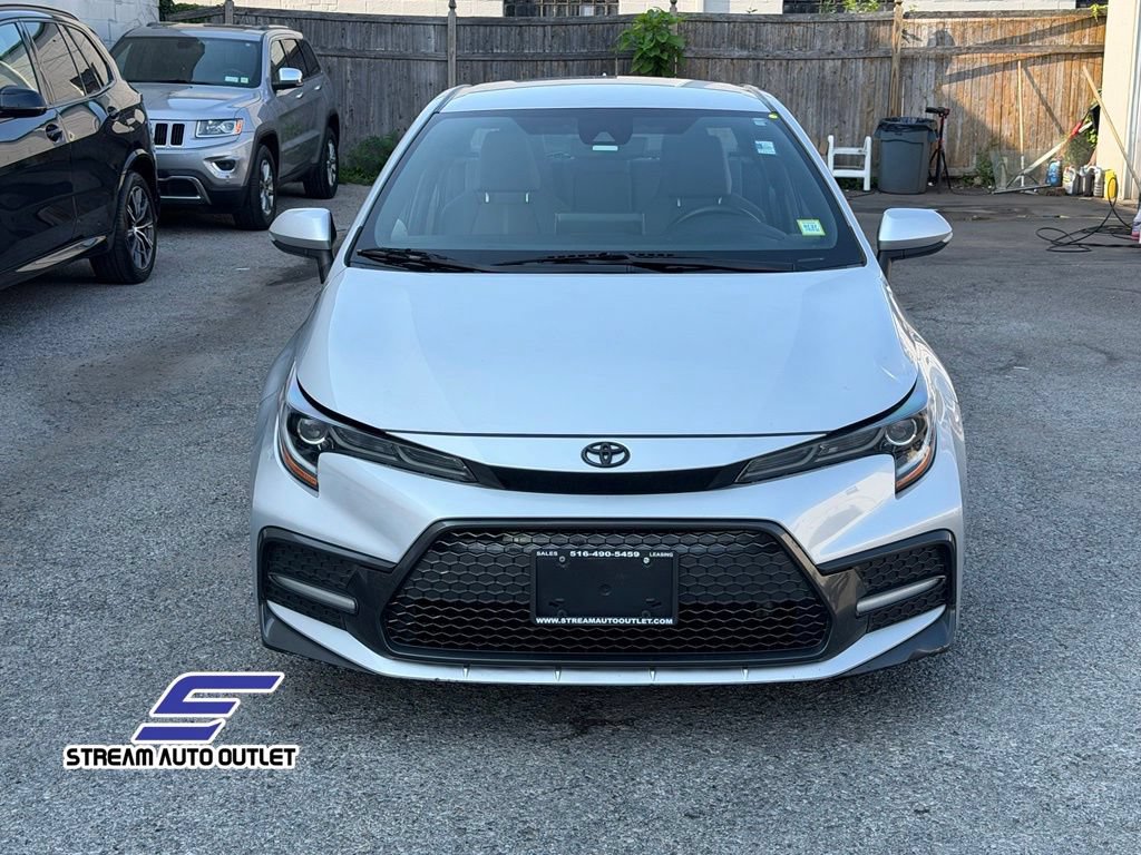 Used 2021 Toyota Corolla SE FWD image 2