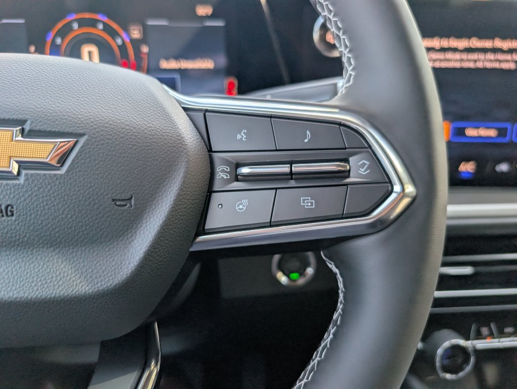 New 2027 Chevrolet Traverse LT FWD image 26