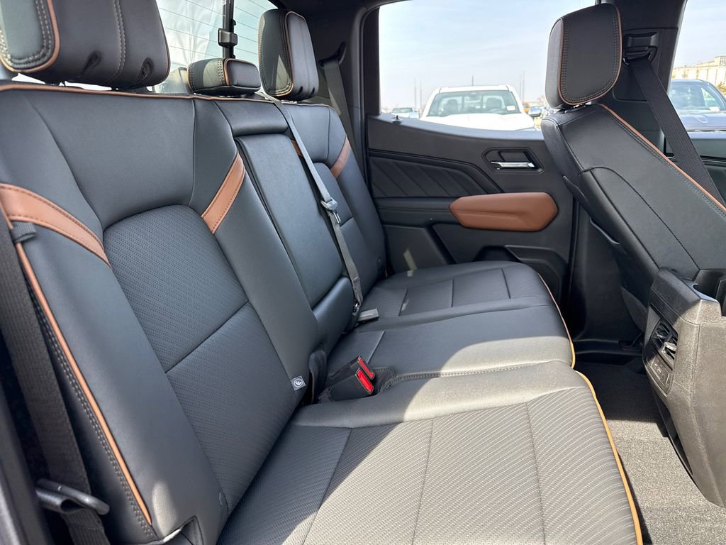 New 2026 GMC Canyon AT4 w/ AT4 Premium Package image 36