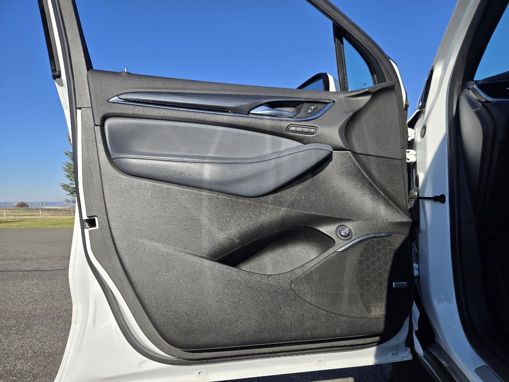 Used 2022 Buick Enclave Premium AWD/4WD image 9
