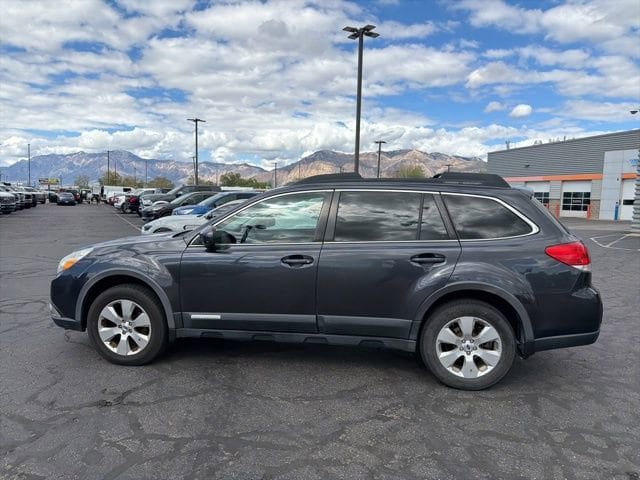Used 2012 Subaru Outback 2.5i Limited w/ Moonroof Pkg AWD/4WD image 9