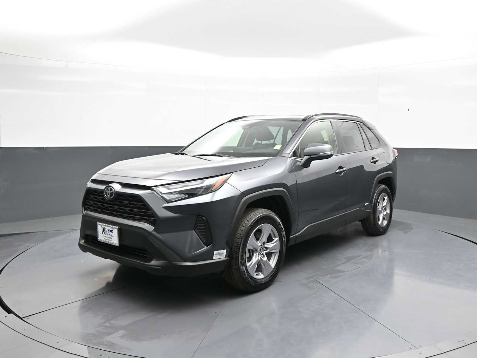 Used 2025 Toyota RAV4 XLE w/ Convenience Package AWD/4WD image 10