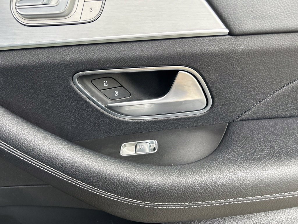 Used 2025 Mercedes-Benz GLE 350 4MATIC image 29