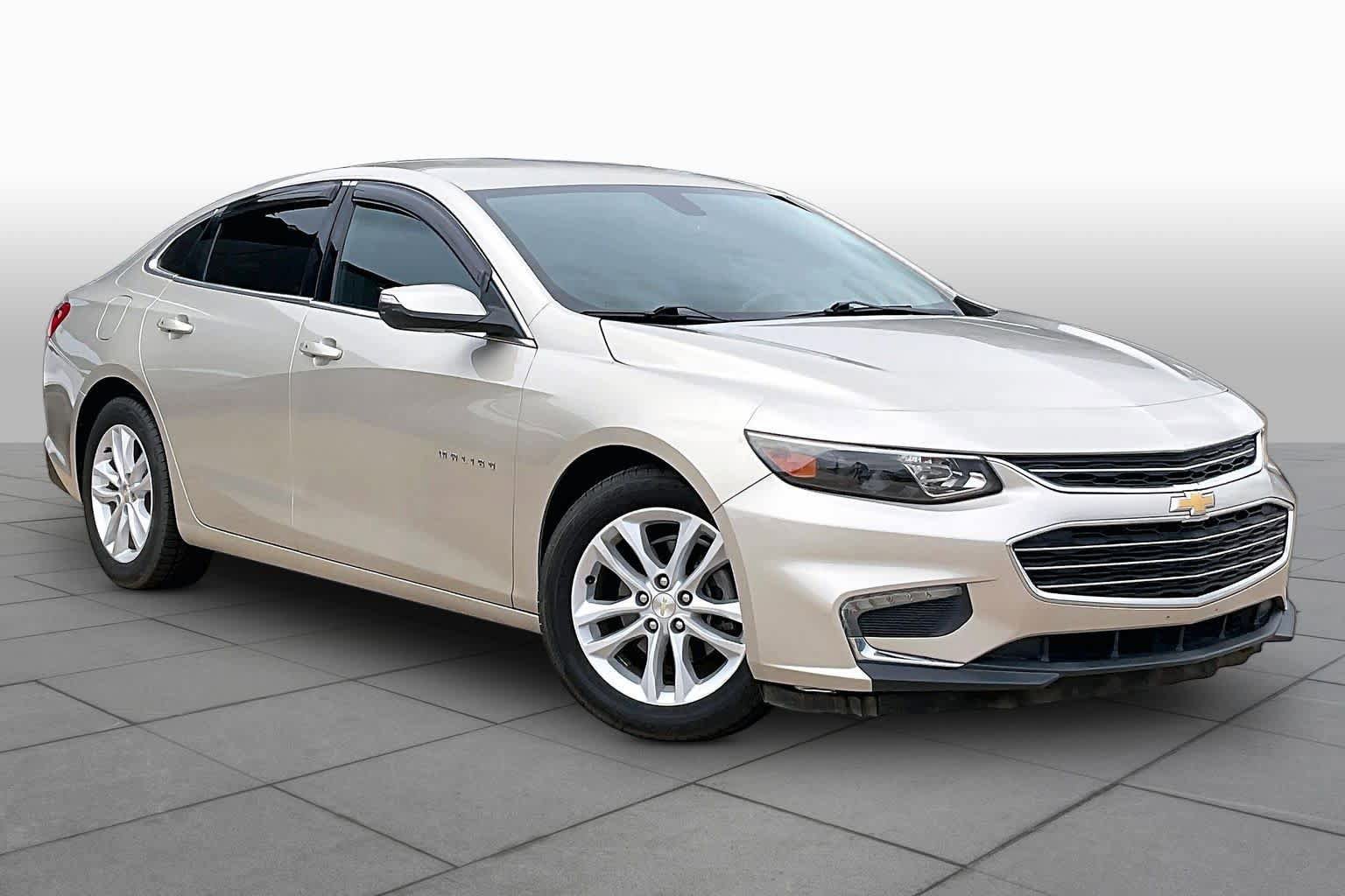Used 2016 Chevrolet Malibu LT FWD image 3