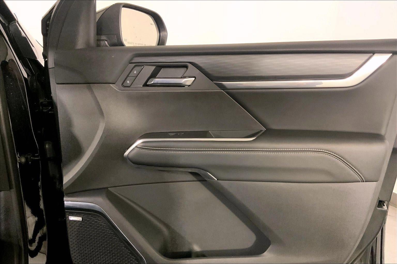 Used 2025 GMC Acadia Elevation AWD/4WD image 26