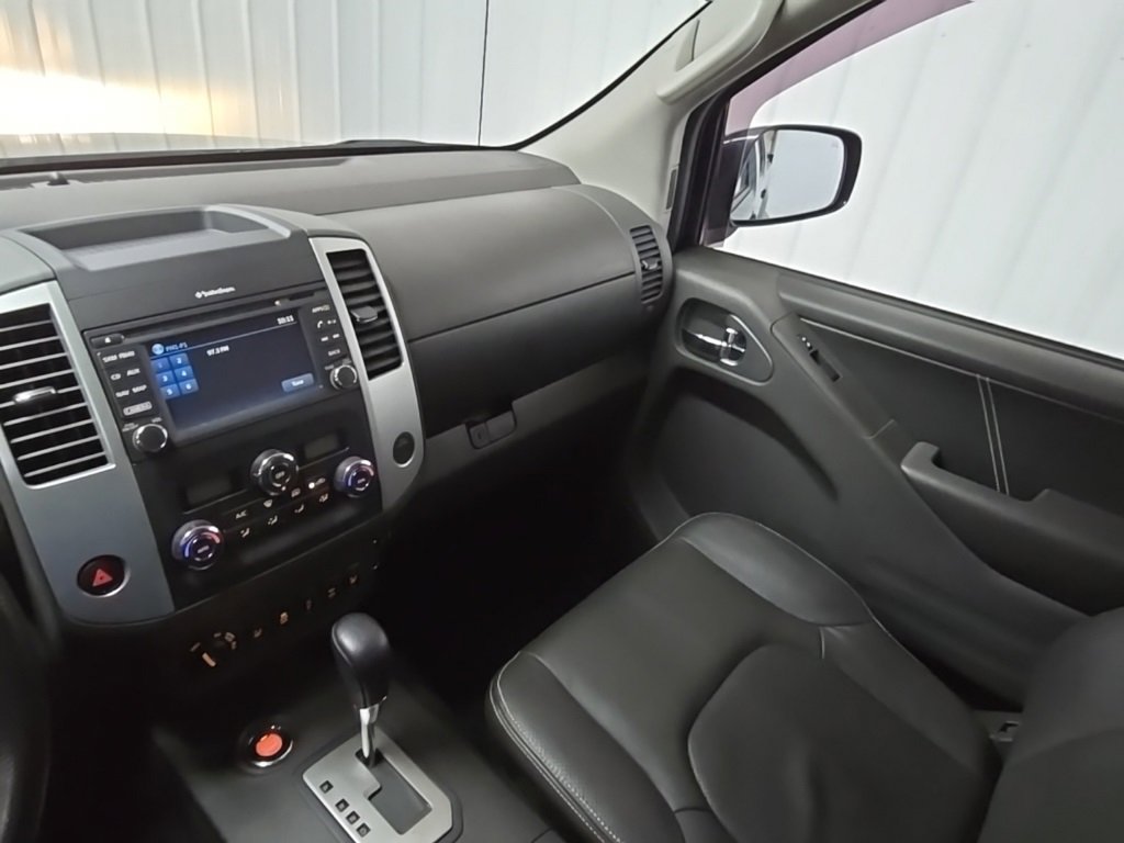 Used 2020 Nissan Frontier PRO-4X w/ Pro-4x Utility Package image 27