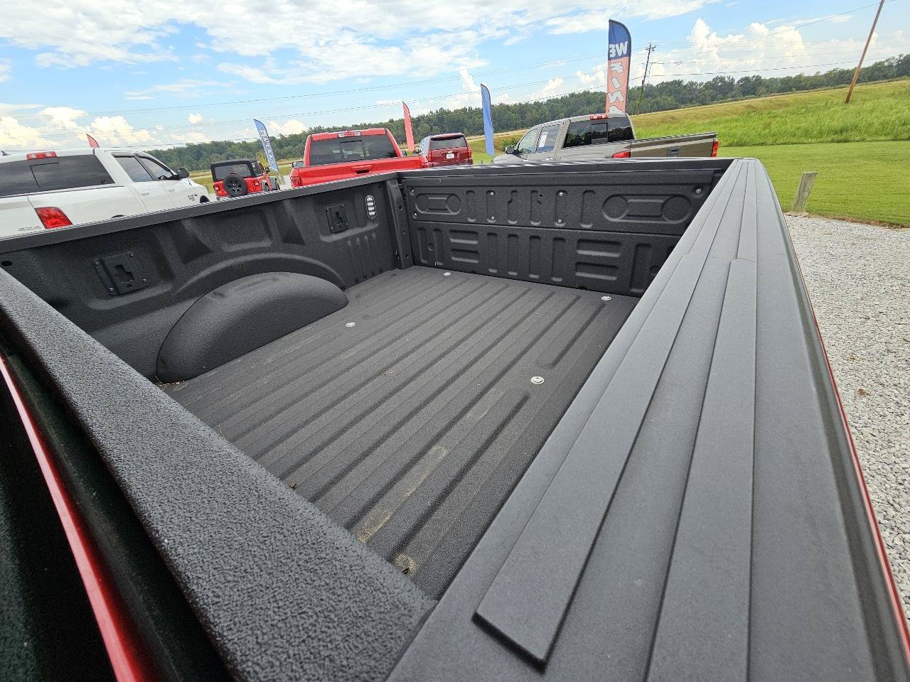 Used 2017 Ford F150 XLT w/ Equipment Group 302A Luxury AWD/4WD image 22
