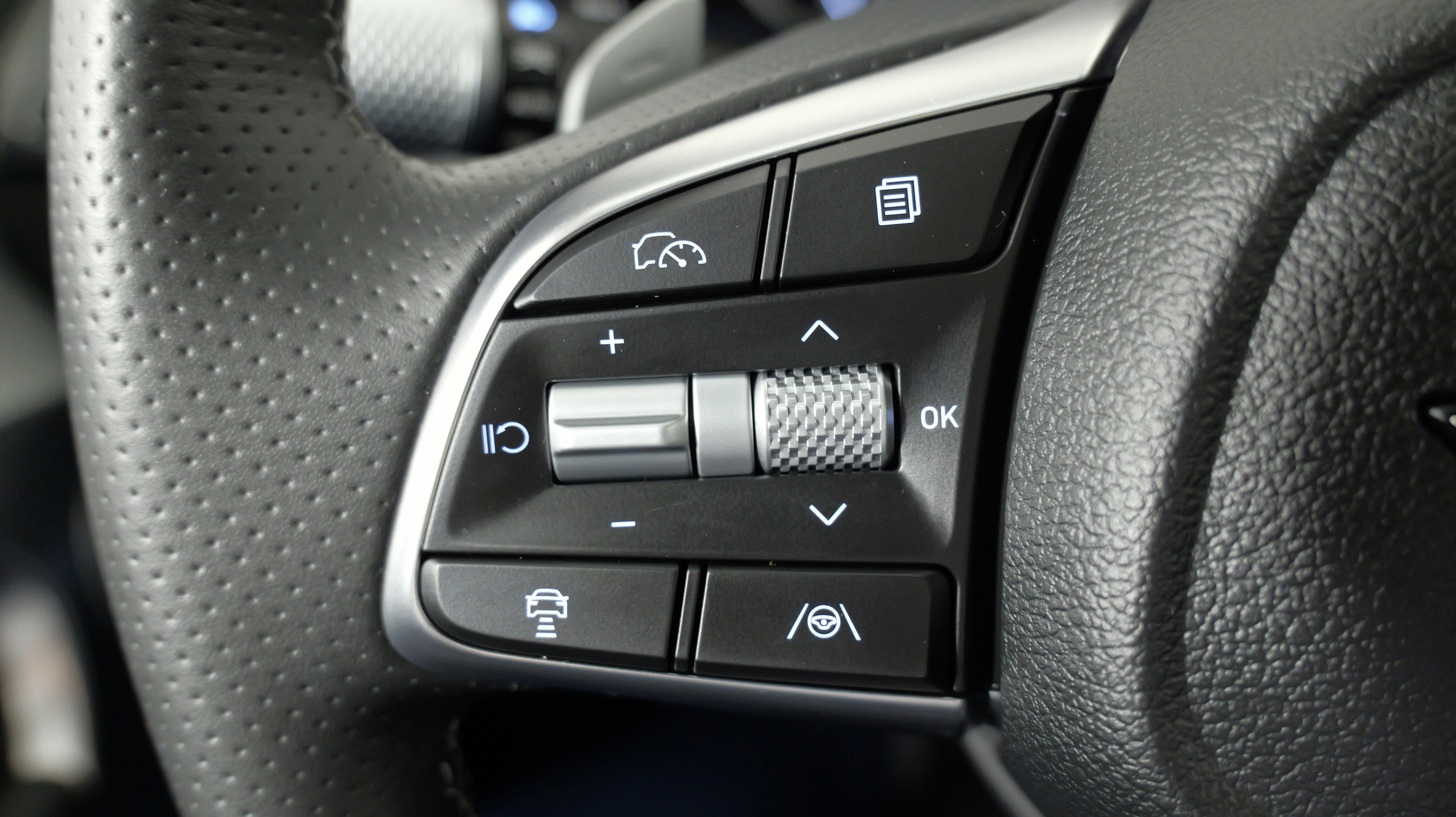 Used 2026 Genesis G70 2.5T Prestige image 41