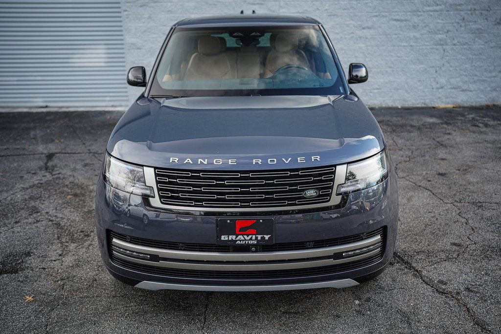 Used 2025 Land Rover Range Rover SE image 6