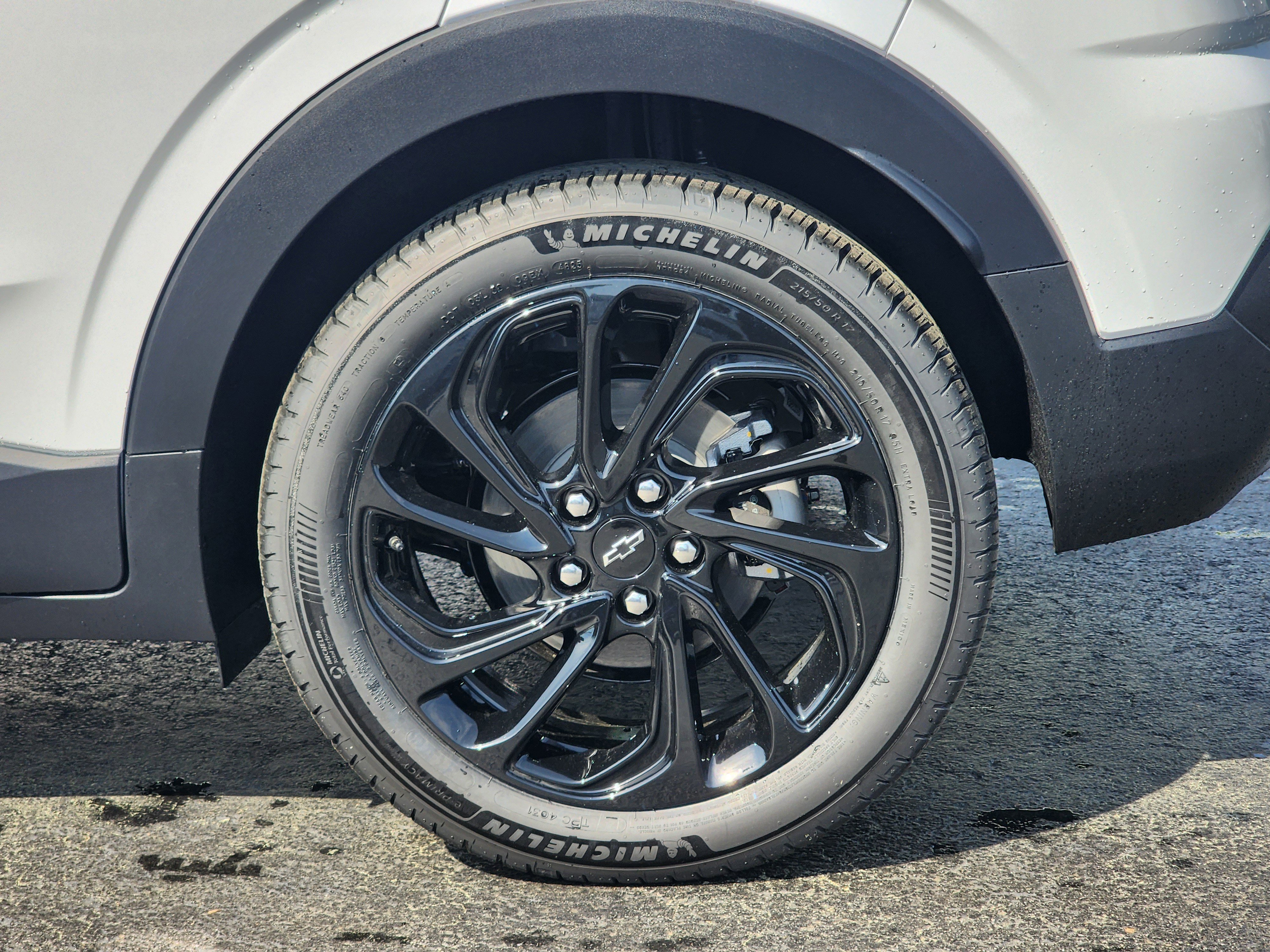 New 2027 Chevrolet Bolt RS FWD image 10