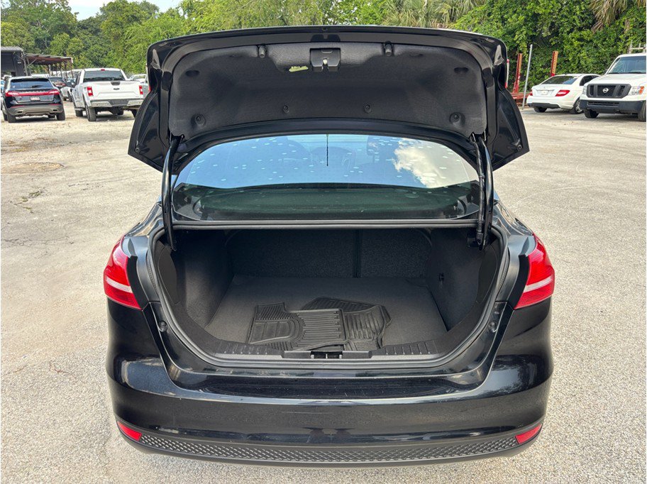 Used 2016 Ford Focus SE FWD image 35