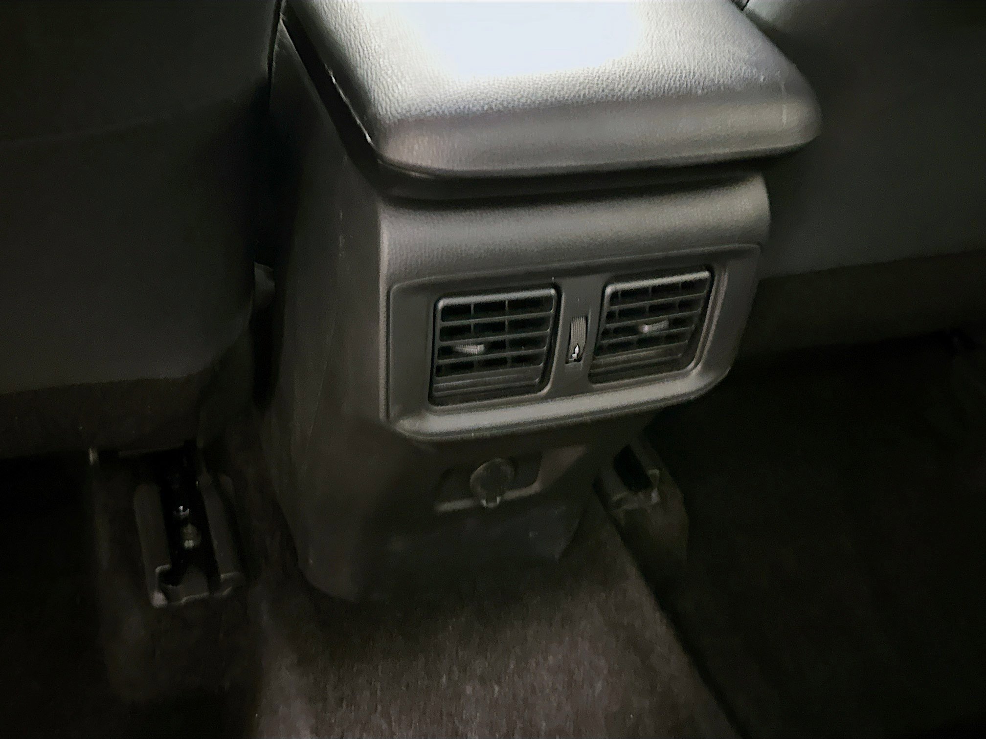 Used 2025 Toyota RAV4 LE image 28