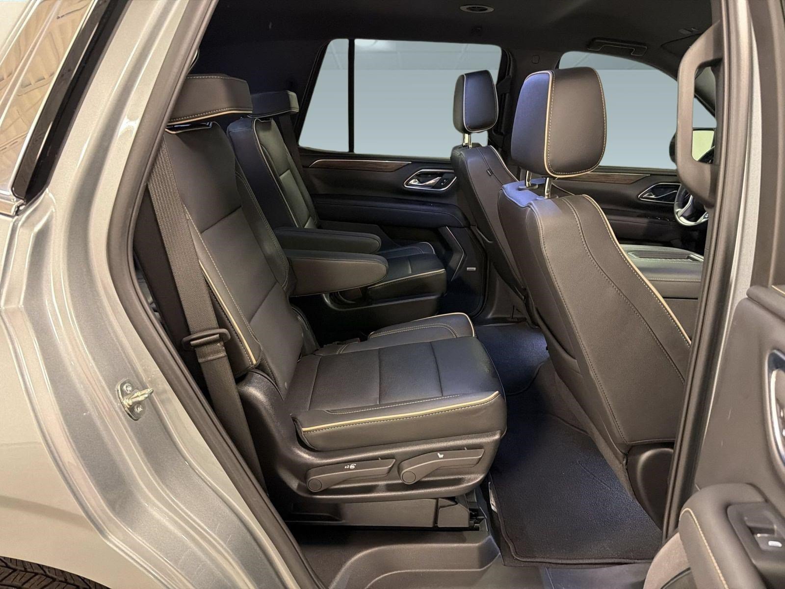 Used 2024 Chevrolet Tahoe Premier RWD image 31