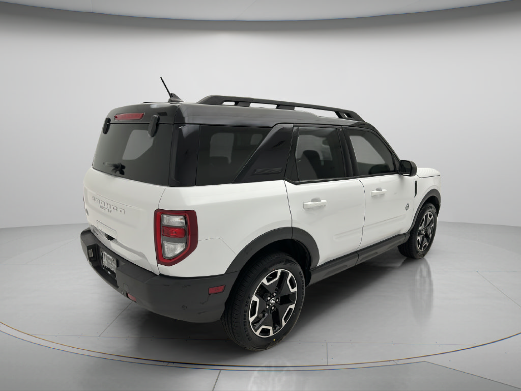 Used 2022 Ford Bronco Sport Outer Banks AWD/4WD image 5