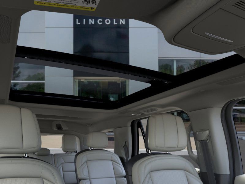 New 2026 Lincoln Navigator Reserve image 22