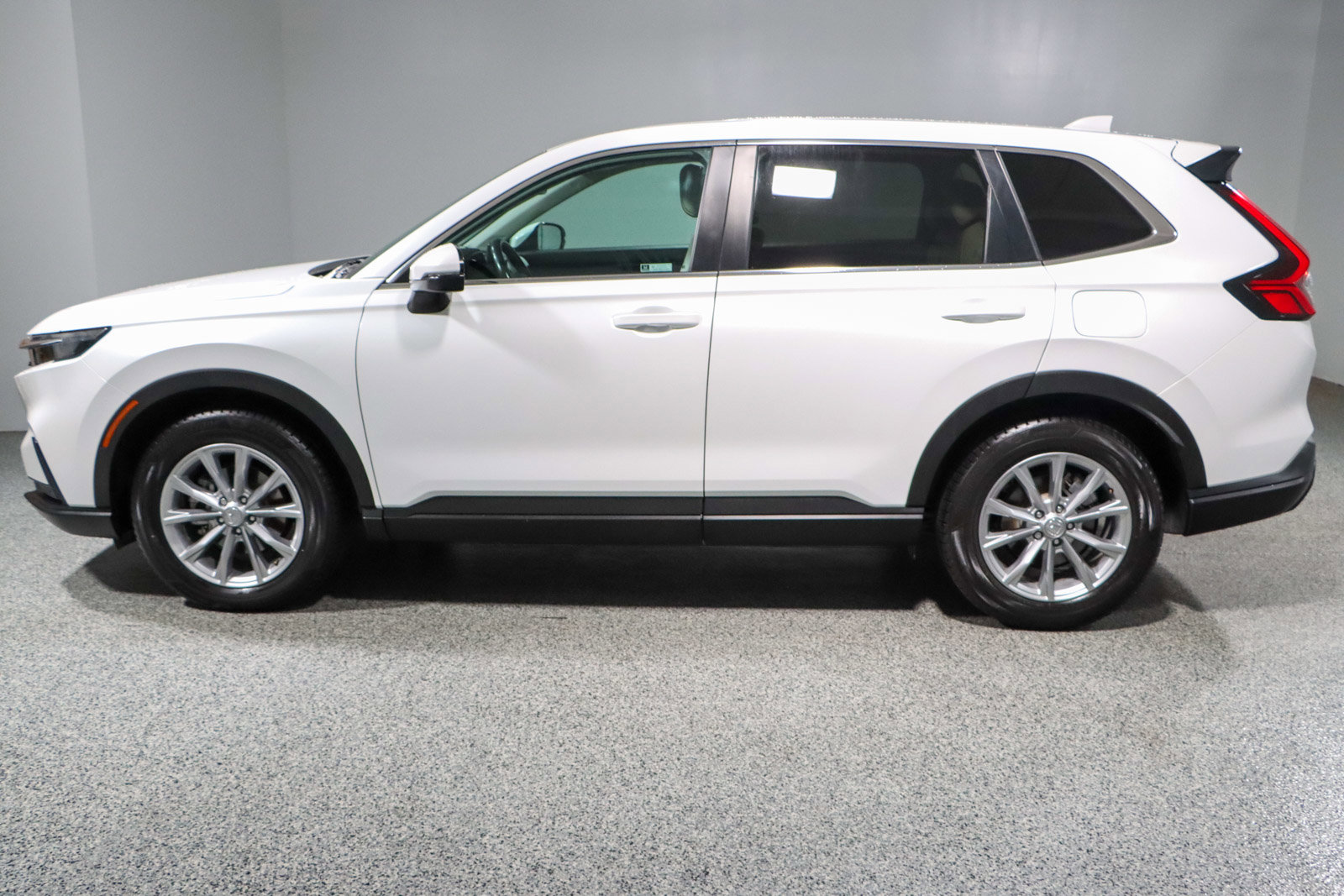 Used 2023 Honda CR-V EX-L image 10