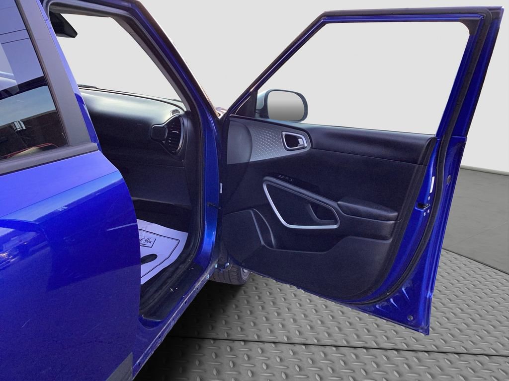 Used 2022 Kia Soul X-Line image 32