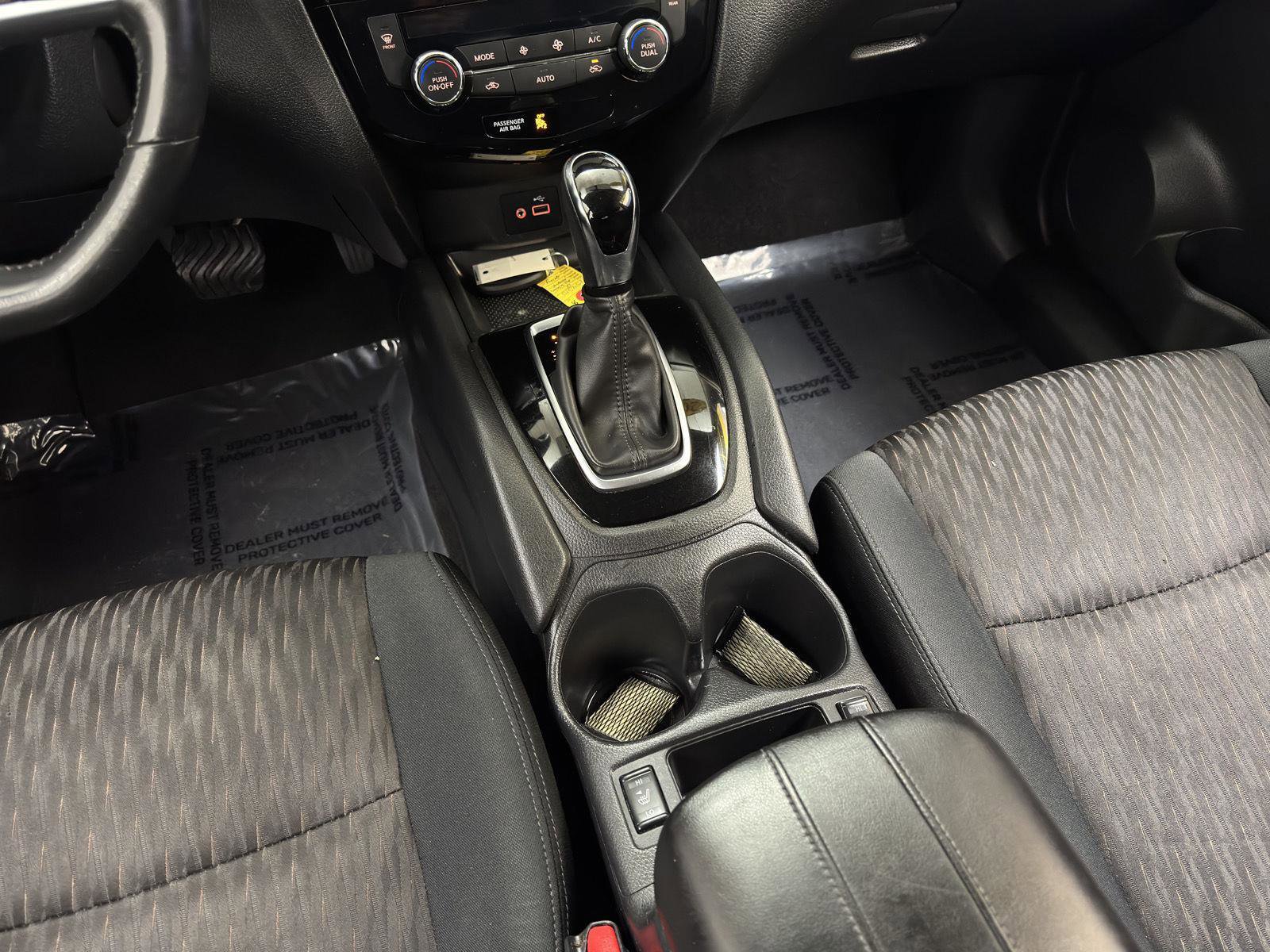 Used 2018 Nissan Rogue SV image 29
