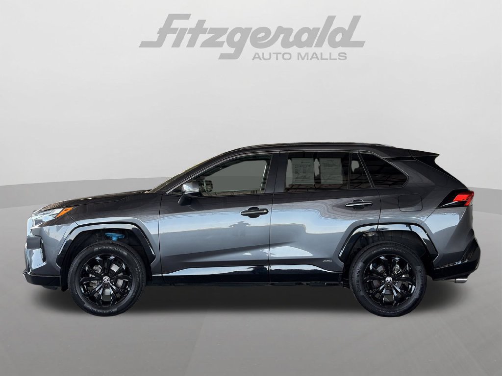Used 2024 Toyota RAV4 SE AWD/4WD image 3
