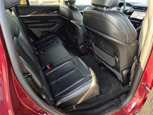 Used 2024 Jeep Grand Cherokee Limited image 18