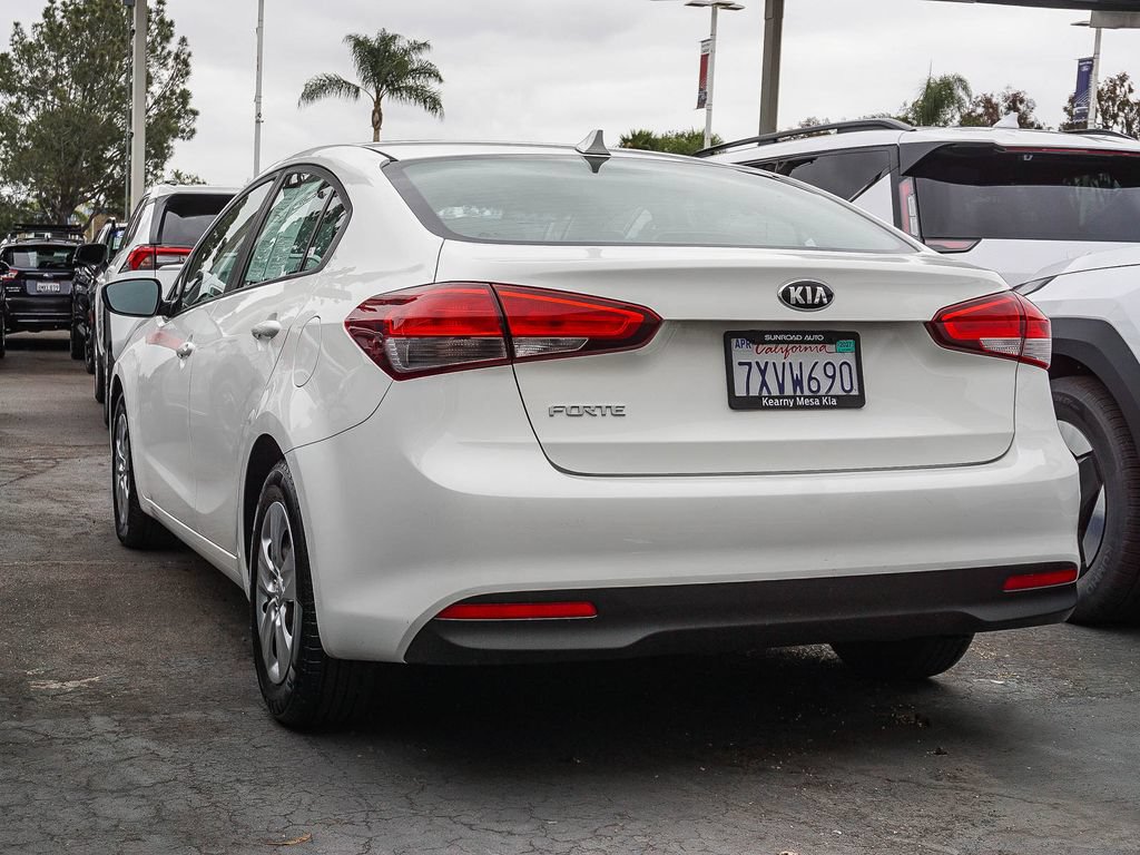 Used 2017 Kia Forte LX FWD image 5