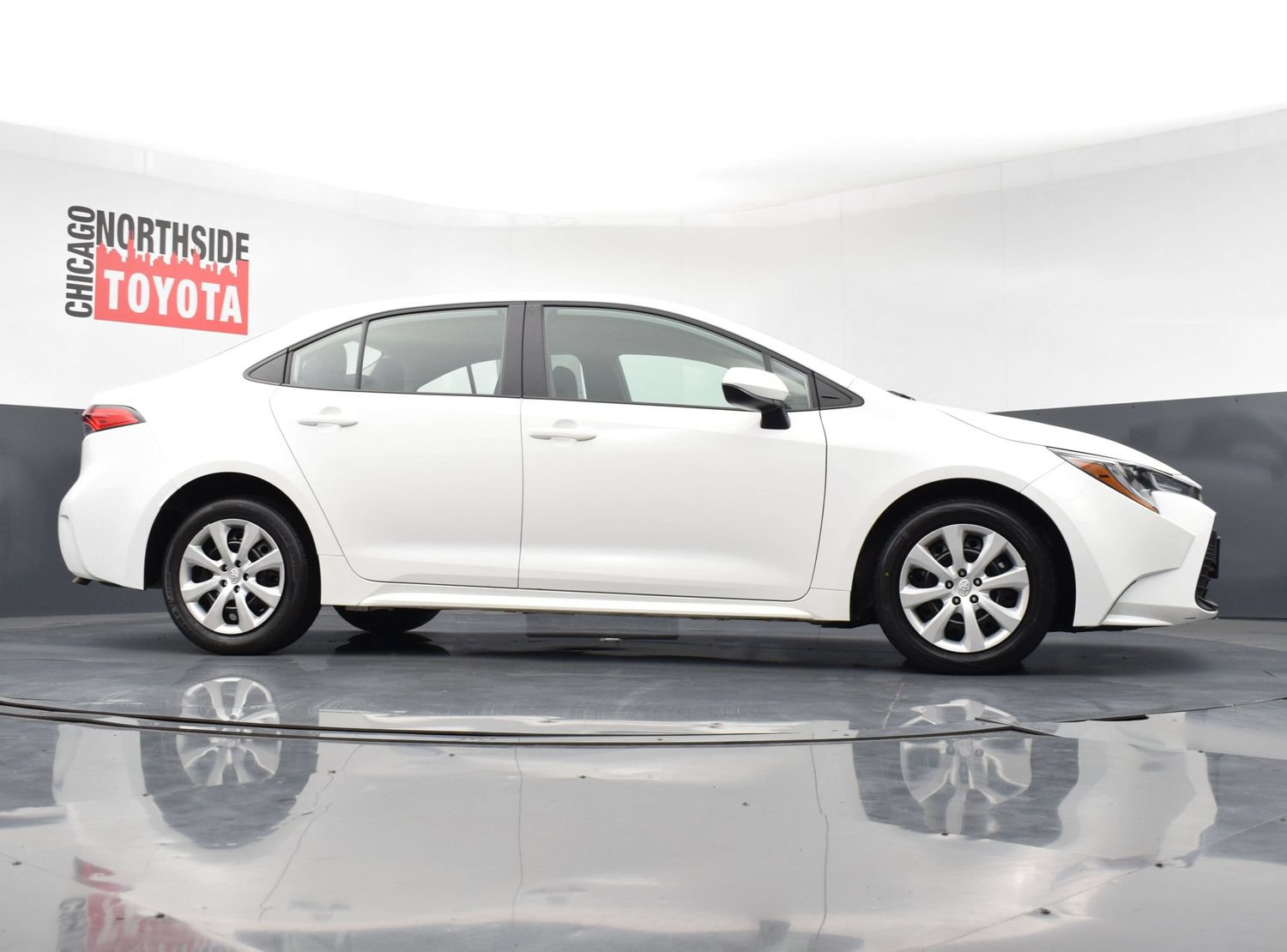 Used 2025 Toyota Corolla LE FWD image 27