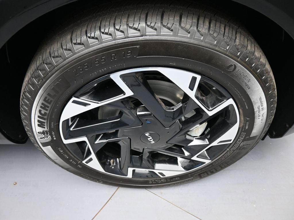 Certified 2025 Kia Sportage SX image 13