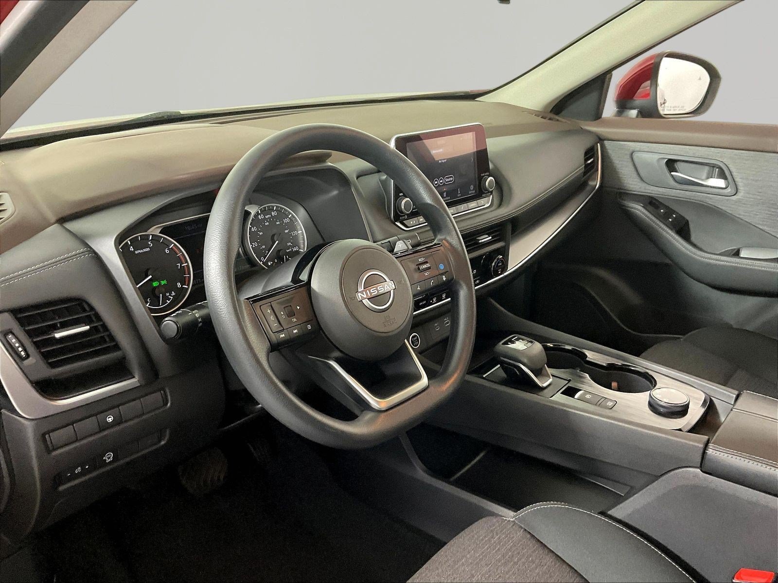 Used 2023 Nissan Rogue SV AWD/4WD image 17