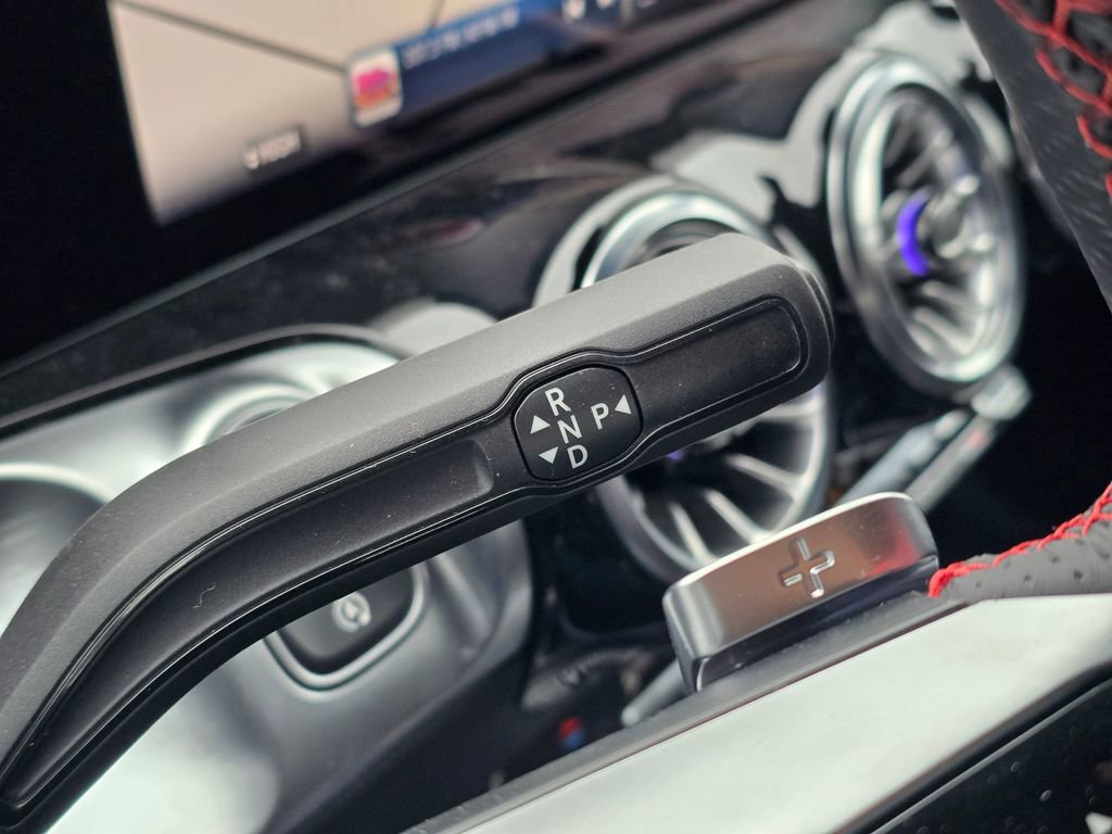 New 2024 Mercedes-Benz GLB 250 image 36