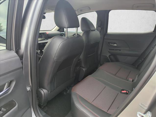 New 2026 Nissan Kicks SR w/ Cold Weather Package image 14