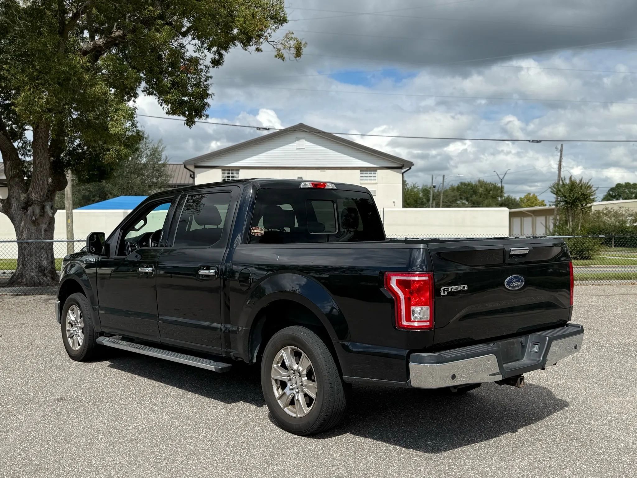 Used 2017 Ford F150 XLT w/ Equipment Group 302A Luxury image 7