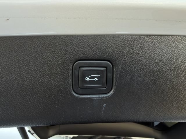 Used 2021 Chevrolet Blazer RS w/ Enhanced Convenience Package FWD image 31